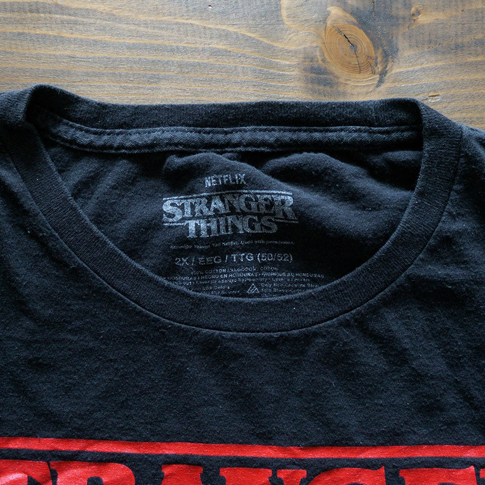 ストレンジャーシングス　ロゴTシャツ