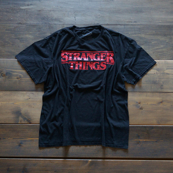 ストレンジャーシングス　OPプリント　Tシャツ