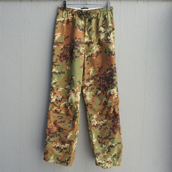 イタリア軍ウォータープルーフリバーシブルパンツ　《デッドストック》