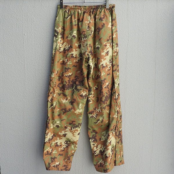 イタリア軍ウォータープルーフリバーシブルパンツ　《デッドストック》