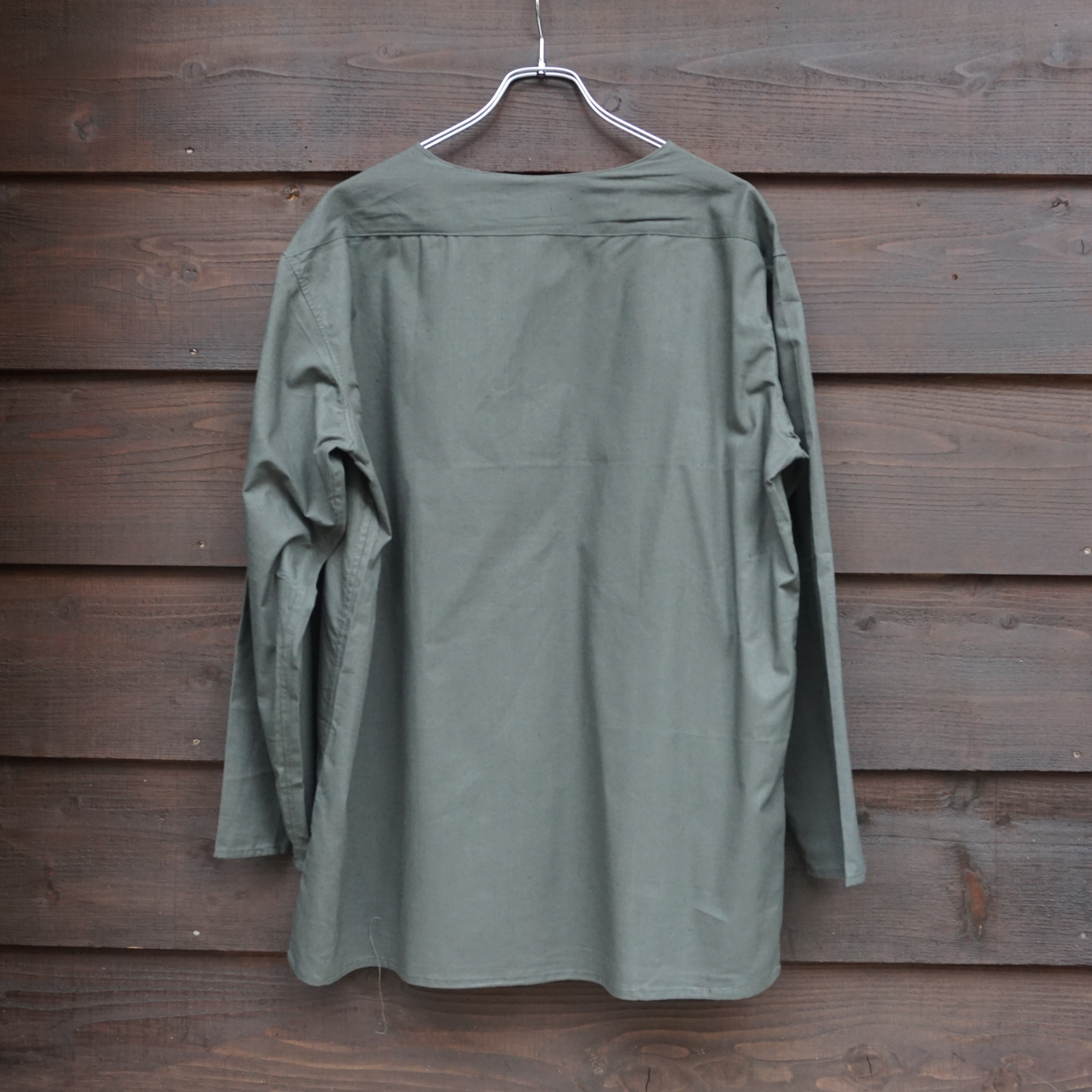 1980～90’s　ロシア軍Vネックスリーピングシャツ　《デッドストック》