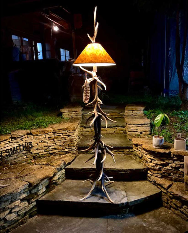 DEER HORN SMITH'S  SPECIAL  FLOOR LAMP  (L)